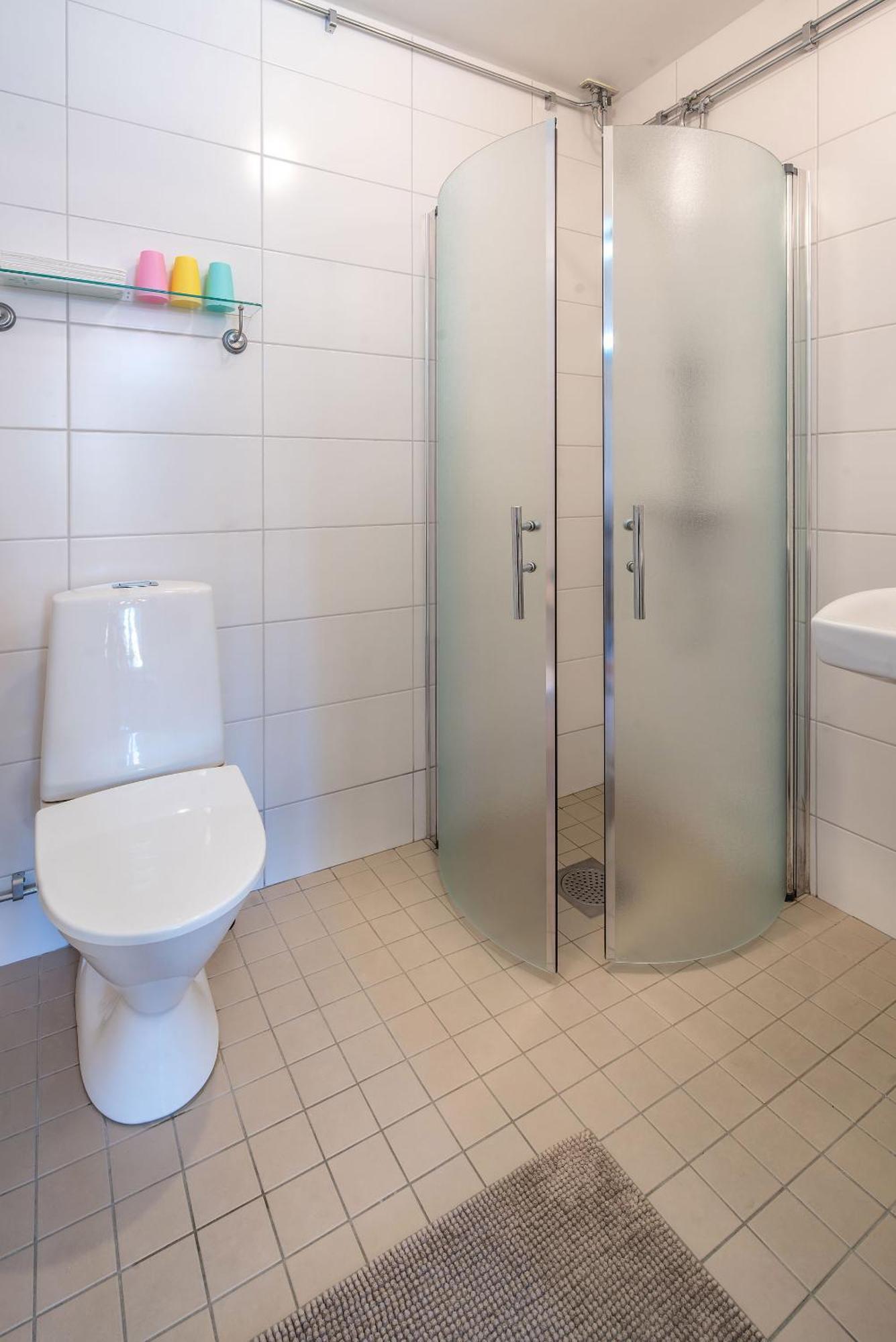 Grote Driepersoonskamer met Eigen Badkamer