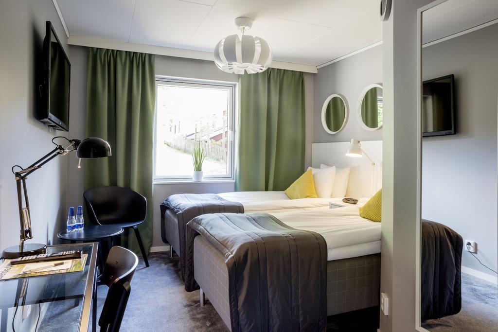 Tweepersoonskamer met 2 Aparte Bedden